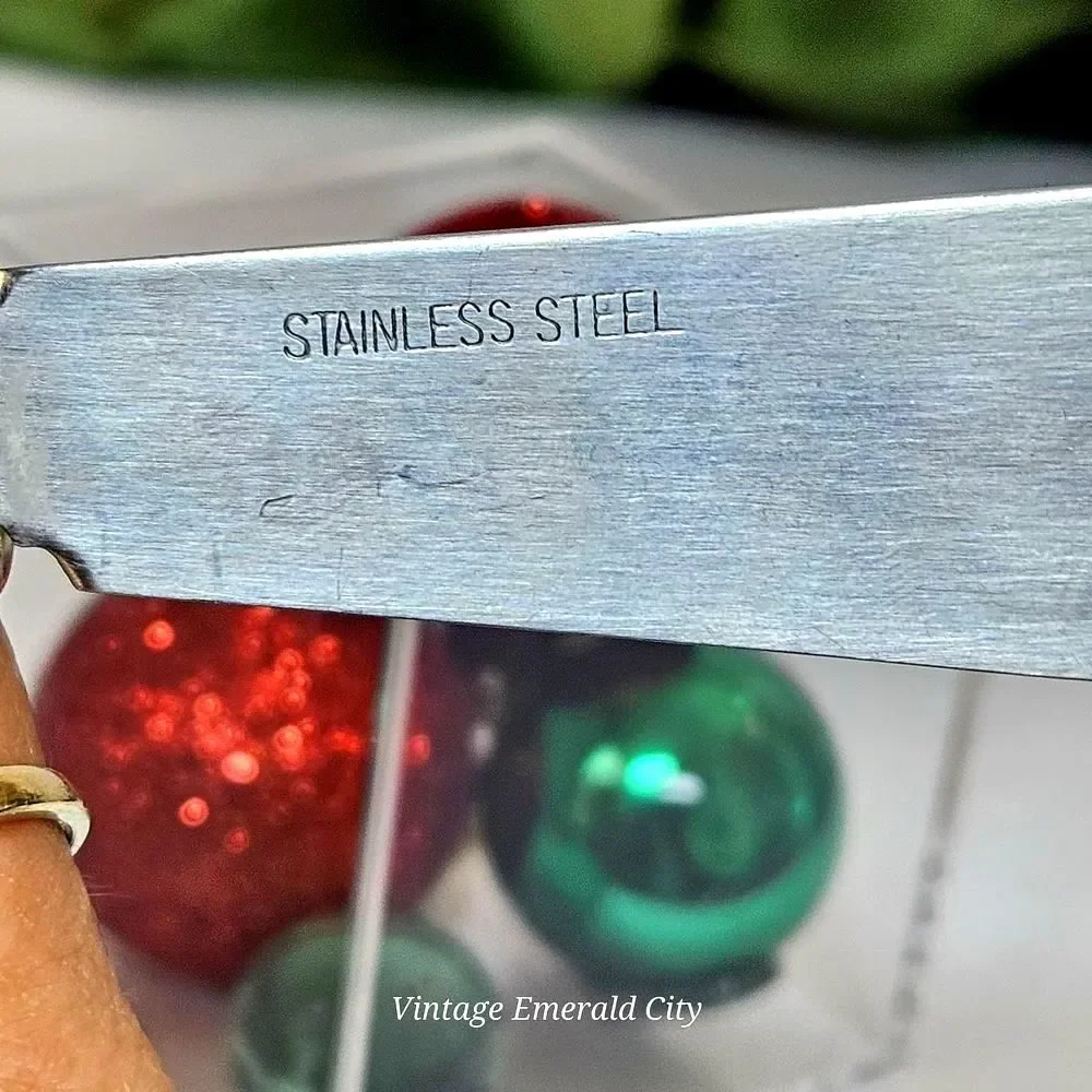 Vtg Silver 3D Santa Clause Holiday Knife Stainless Steel Butter Spreader Silver